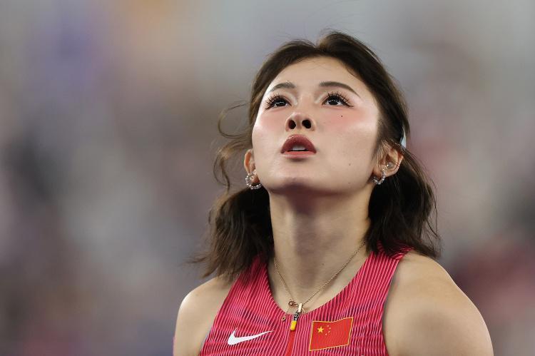 九游体育-压线晋级！吴艳妮入围东京世锦赛，填补中国女子短跨10年空白！