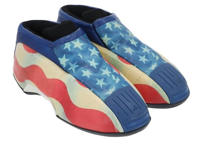 比分直播-科比詹姆斯同款战靴adidas Crazy 2 USA将于2026年复刻
