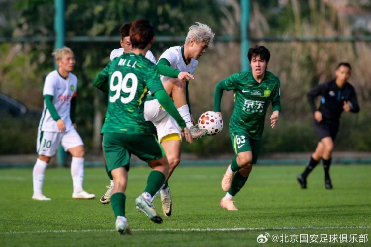 九游体育登录-今天下午，北京国安进行在海口冬训阶段的第一场队内教学赛
