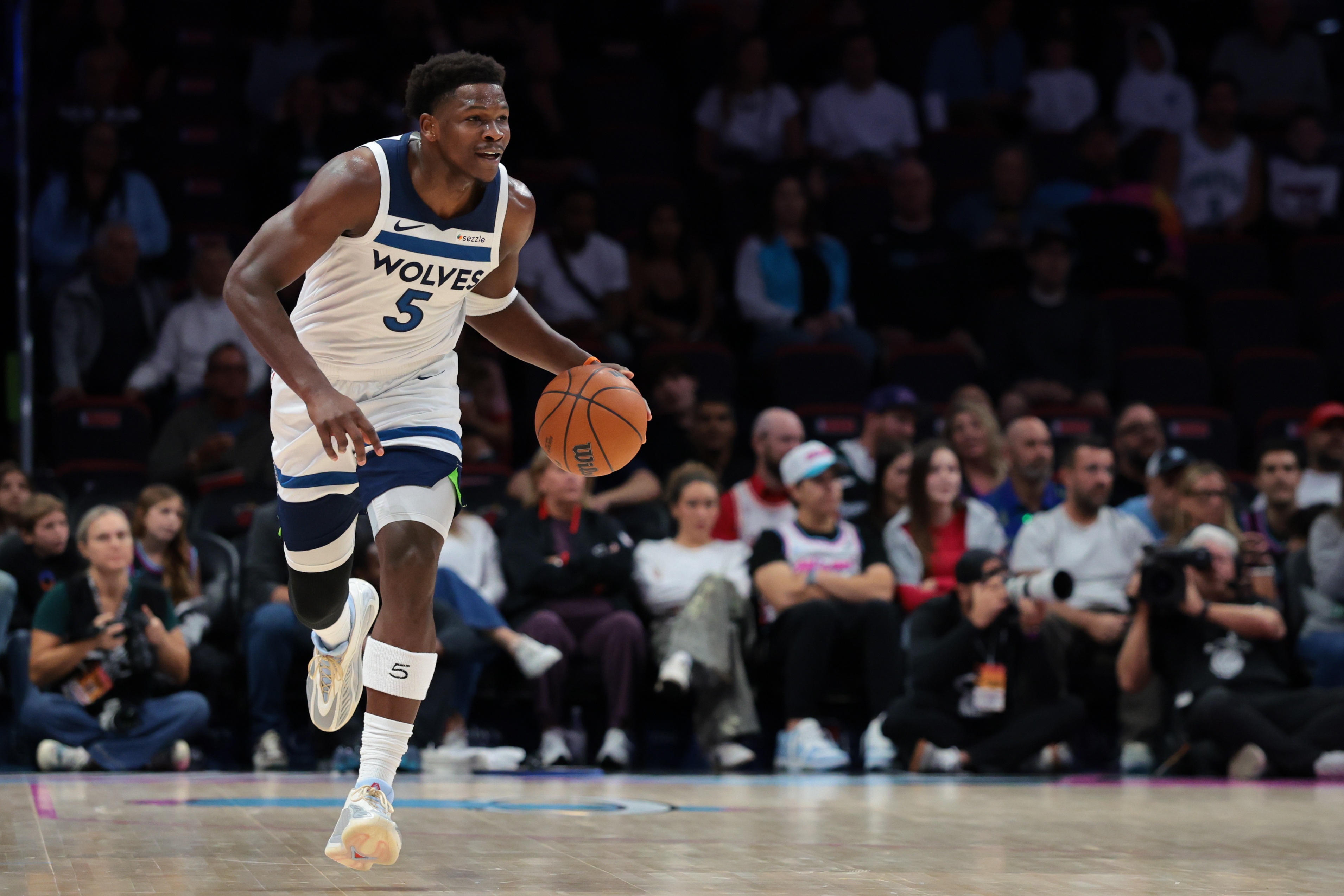 九游体育官网-25岁前砍40+分卫榜：乔丹52次第一 华子28次第二 科比27次第三