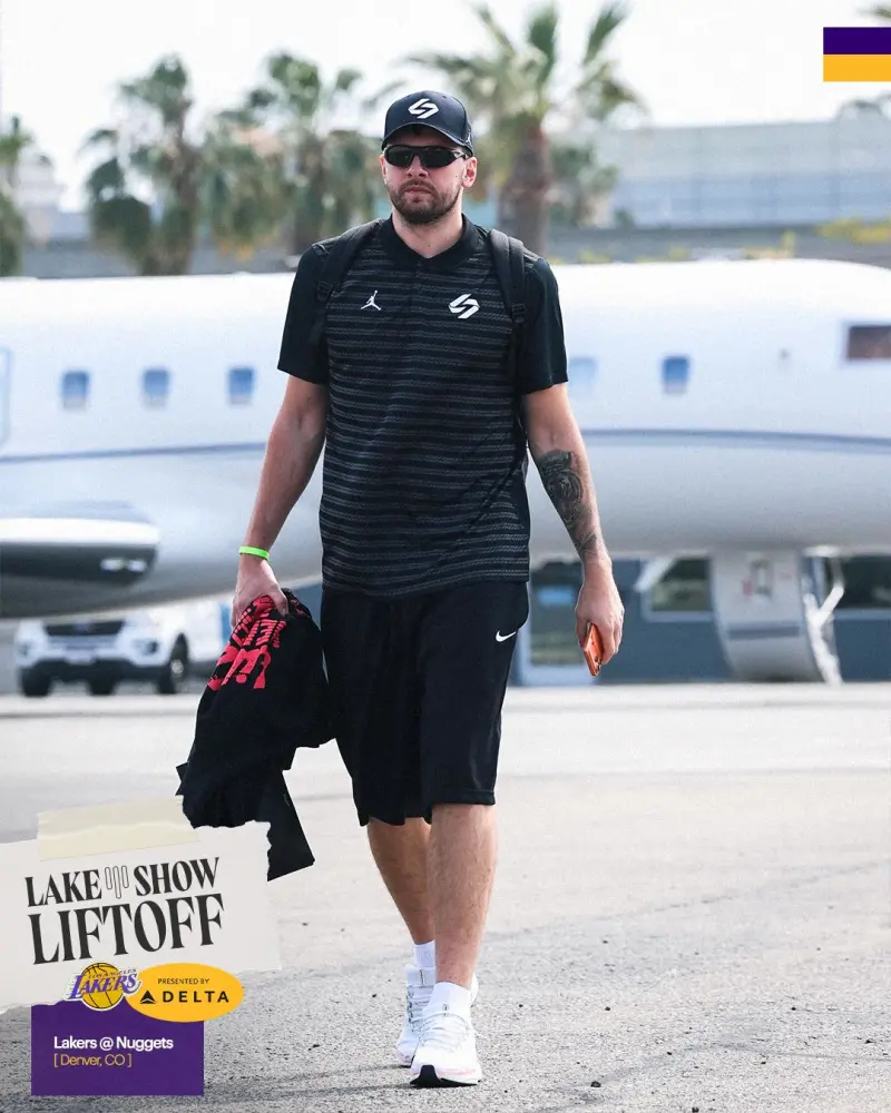 西6vs西5！湖人官方晒球员登机照：前进高海拔，下一站丹佛